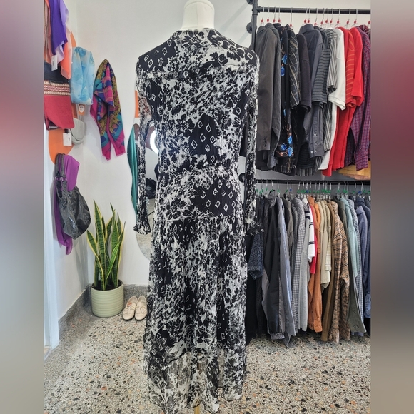 Massimo Dutti Elegant Black and White Silk Floral Dress - Picture 6 of 8